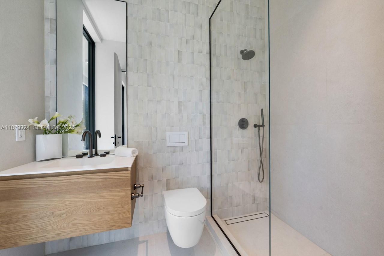 291 Palm Ave, Miami Beach, FL 33139 Photo