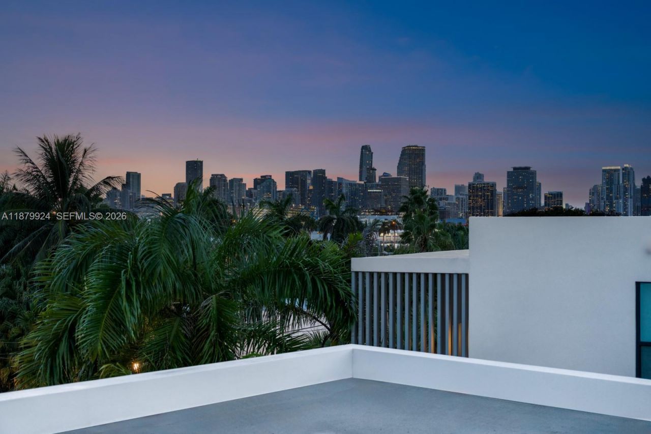 291 Palm Ave, Miami Beach, FL 33139 Photo