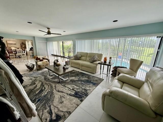 4713 Holly Dr, Tamarac, FL 33319 Photo