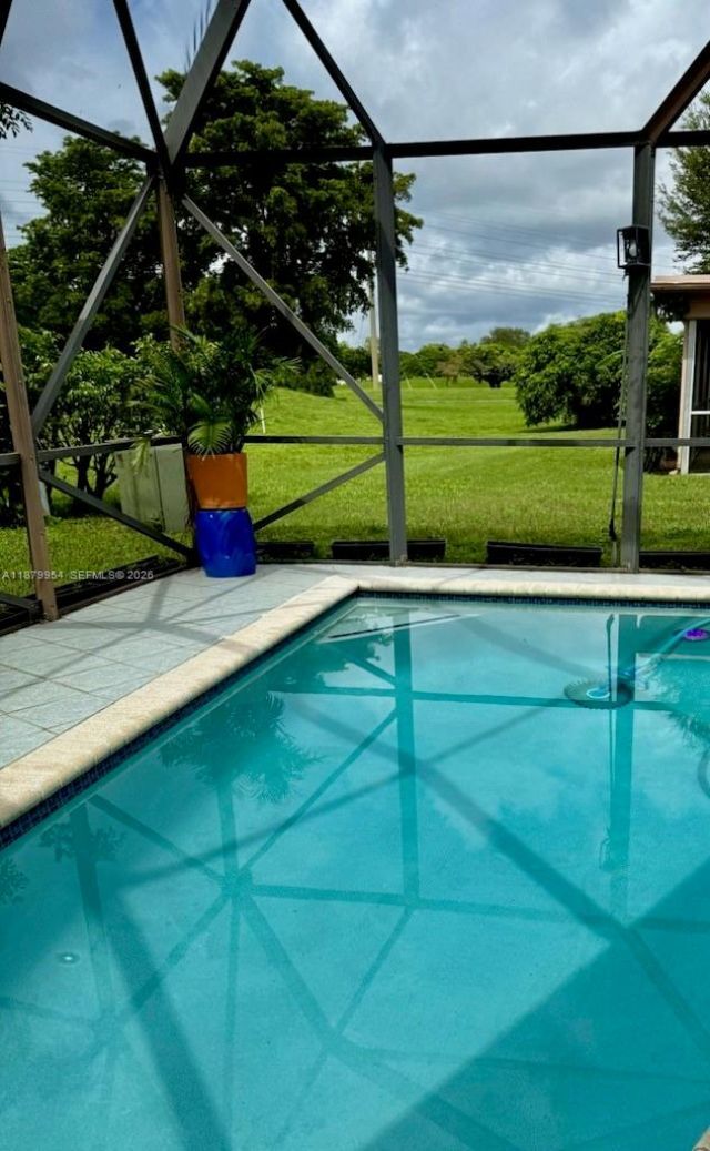 4713 Holly Dr, Tamarac, FL 33319 Photo