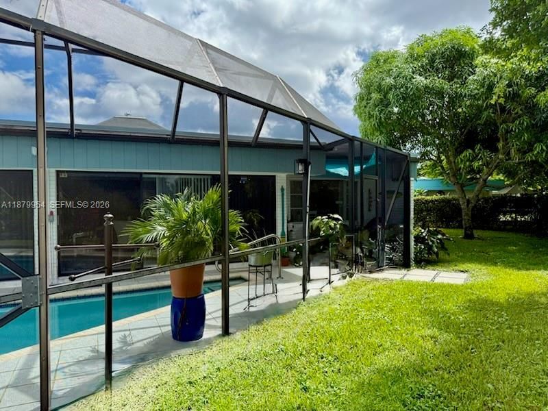 4713 Holly Dr, Tamarac, FL 33319 Photo