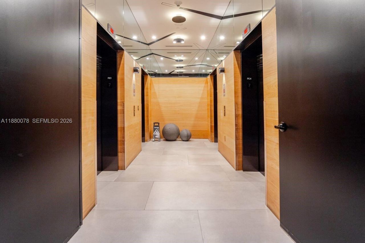 121 NE 34th St, Unit 2408, Miami, FL 33137 Photo