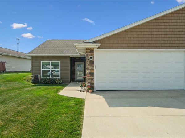 1611 Breca Ridge Drive, Unit 4, Anamosa, IA 52205