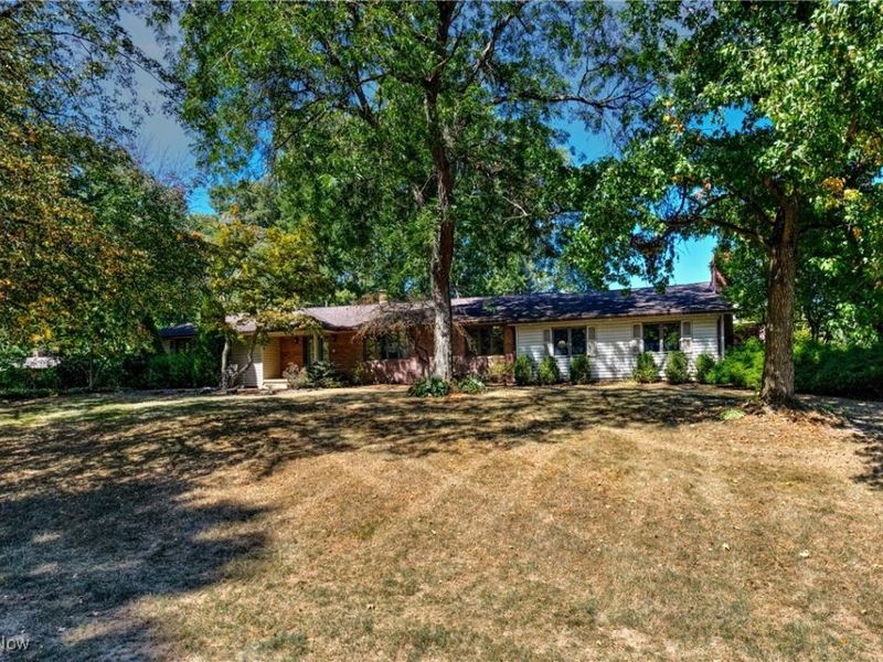 3770 Fairway Drive, Canfield, OH 44406 Photo 2