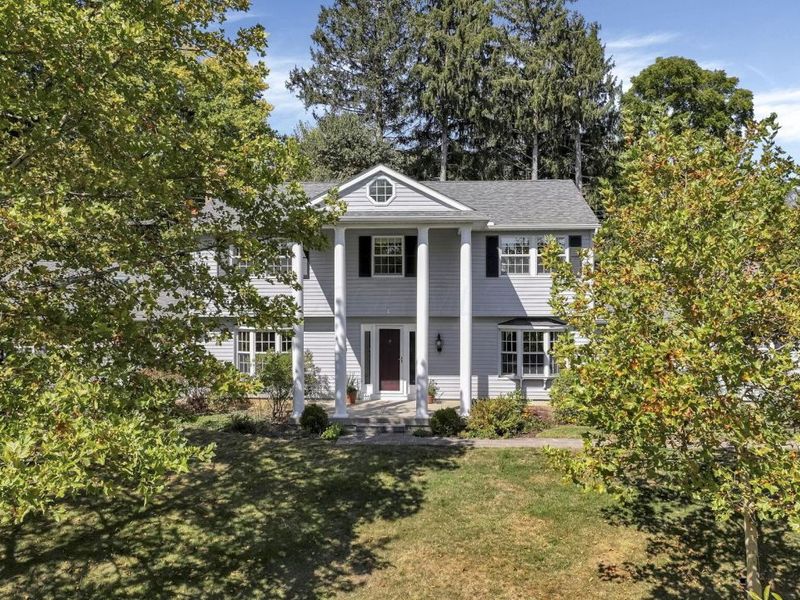 733 Mount Parnassus Drive, Granville, OH 43023 Photo 1