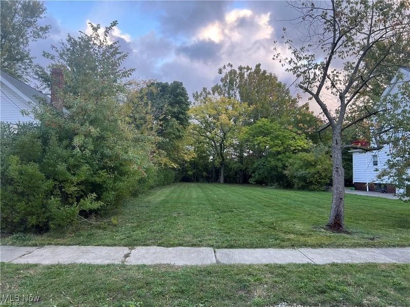 1545 E 214th Street, Euclid, OH 44117 Photo 1