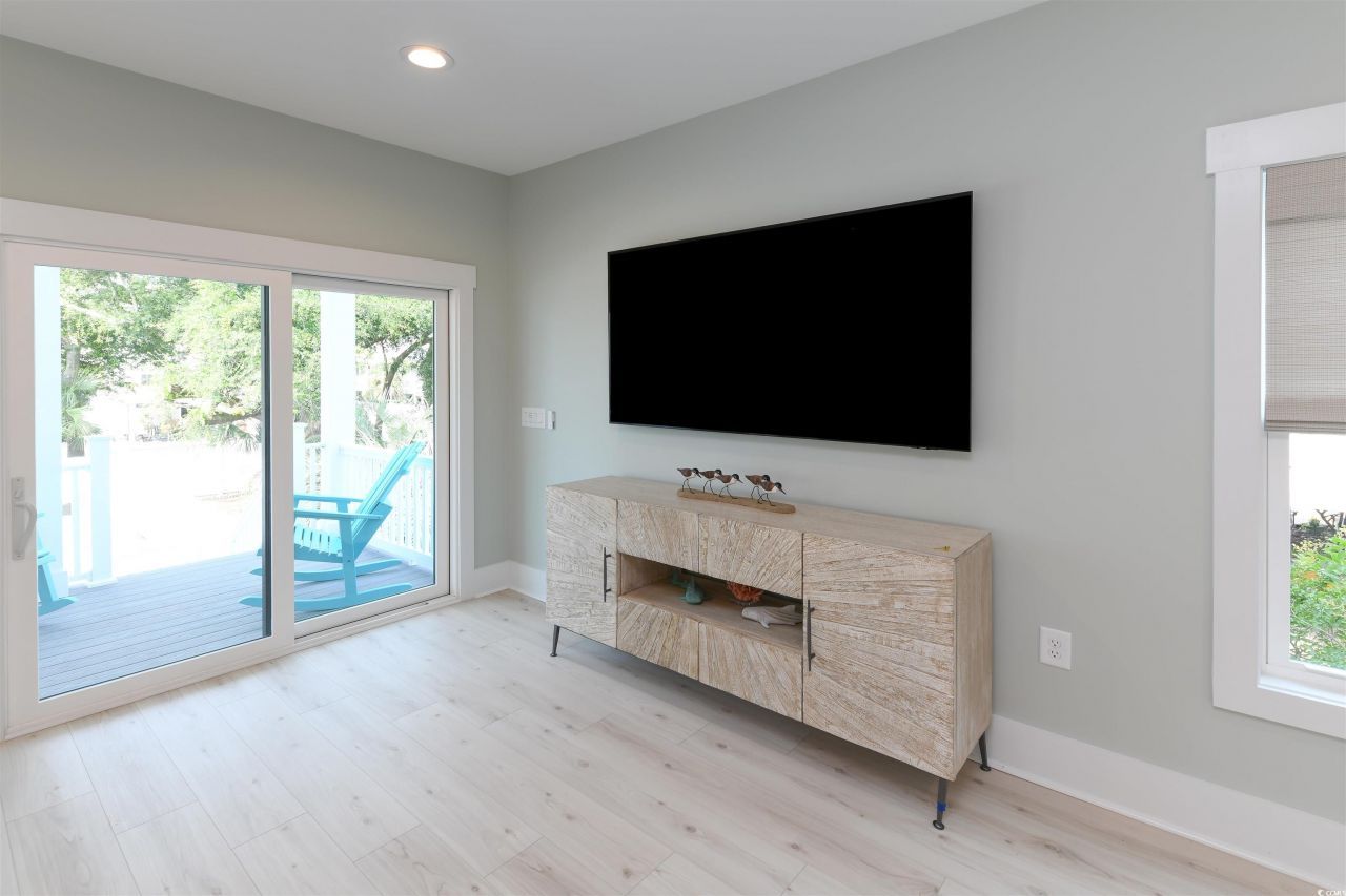 115 A 6th Ave. S Photo 11