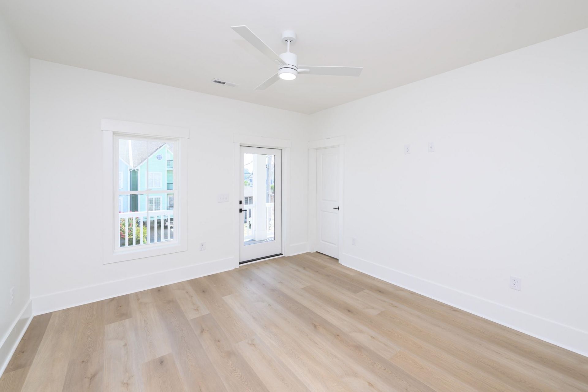 115 6th Ave. S Photo 15