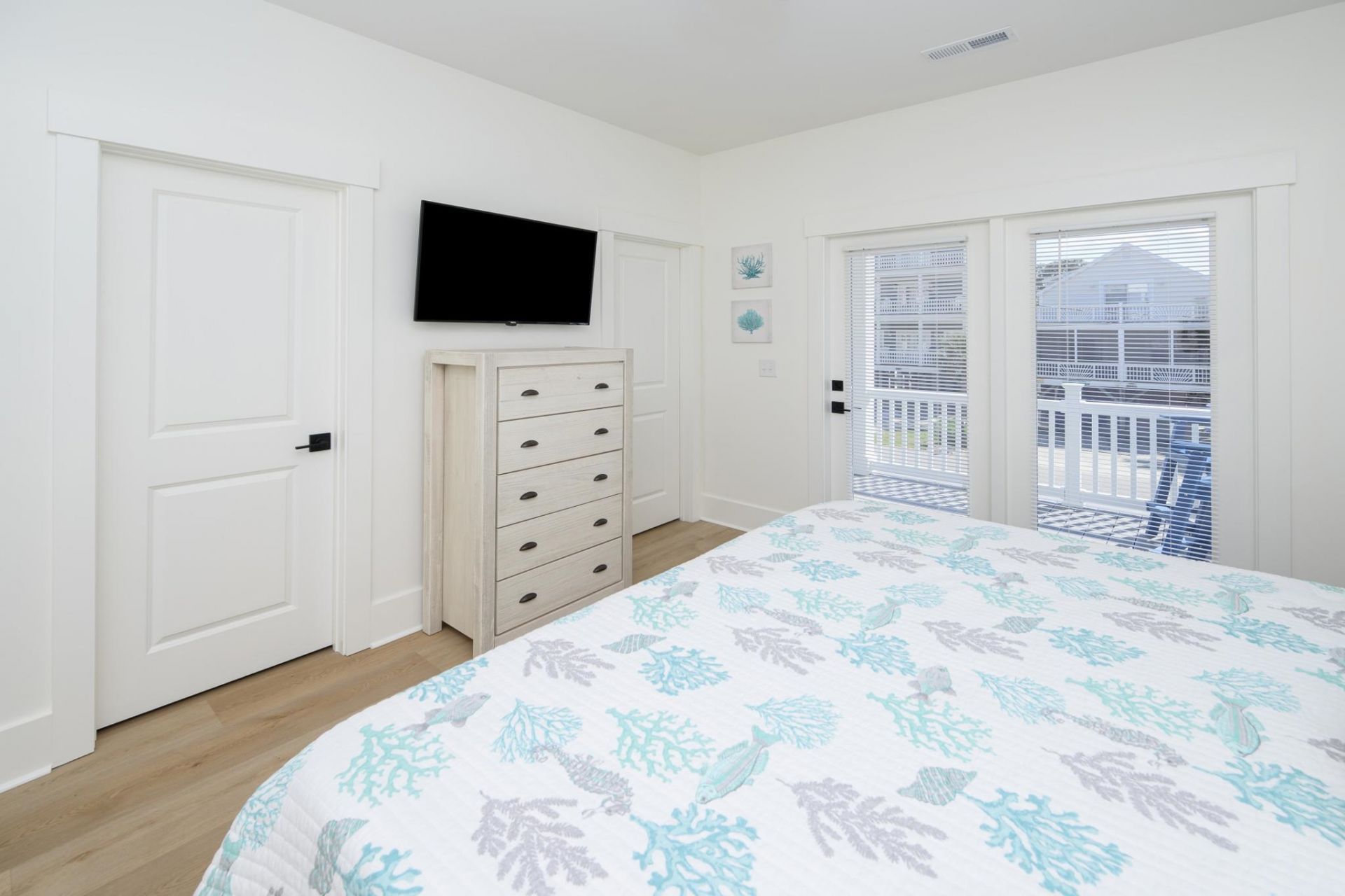 115 A 6th Ave. S Photo 17