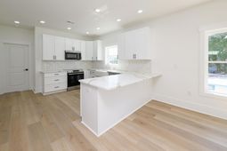 115 6th Ave. S photo 4