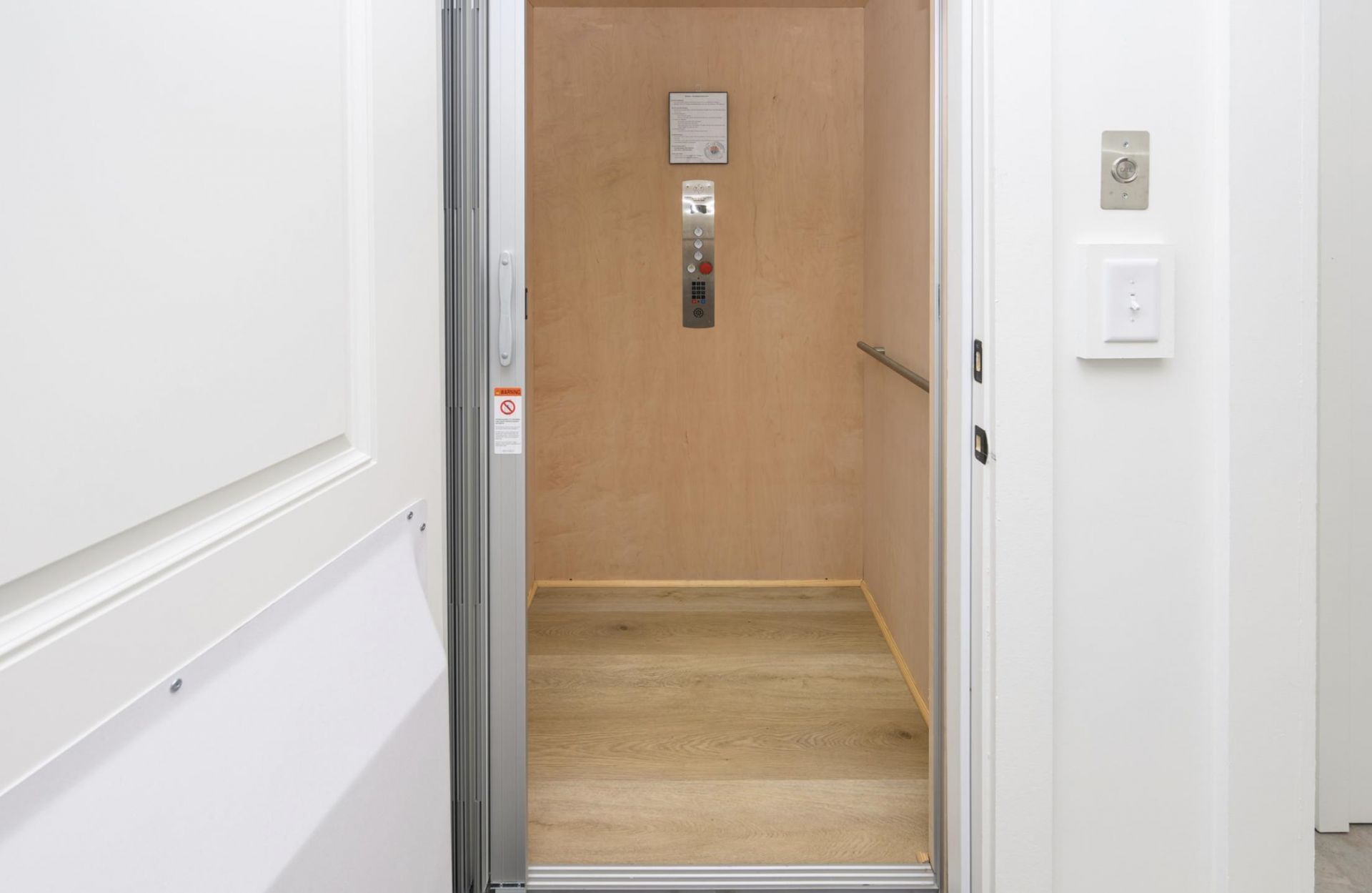 115 6th Ave. S Photo 27