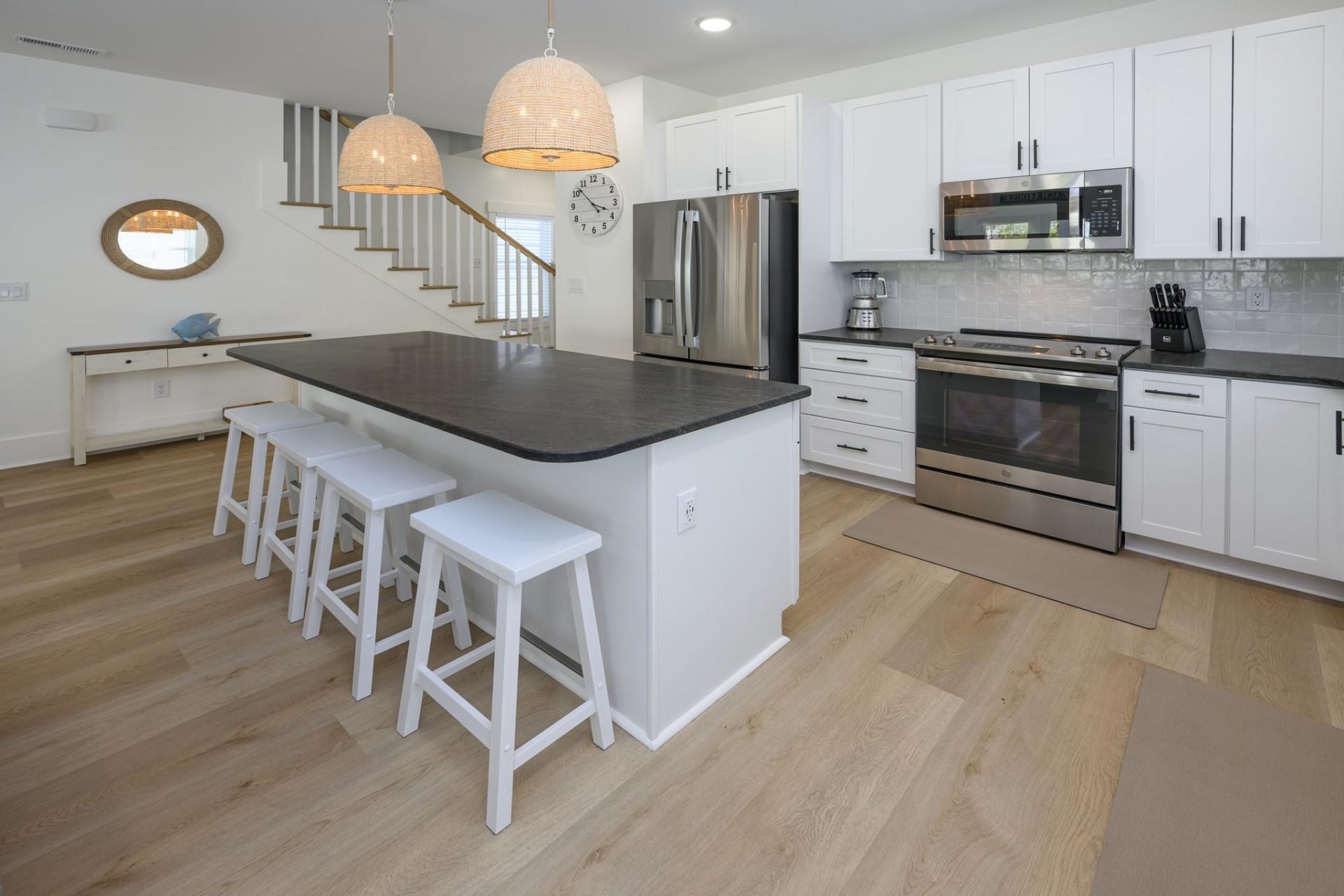 115 A 6th Ave. S Photo 5