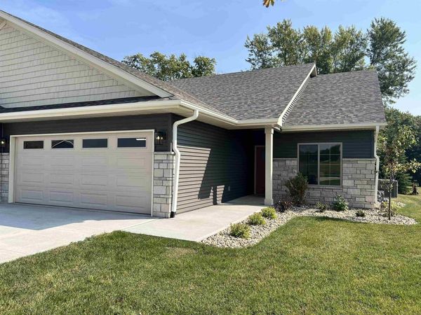 1789-1 Golf Course Boulevard, Independence, IA 50644