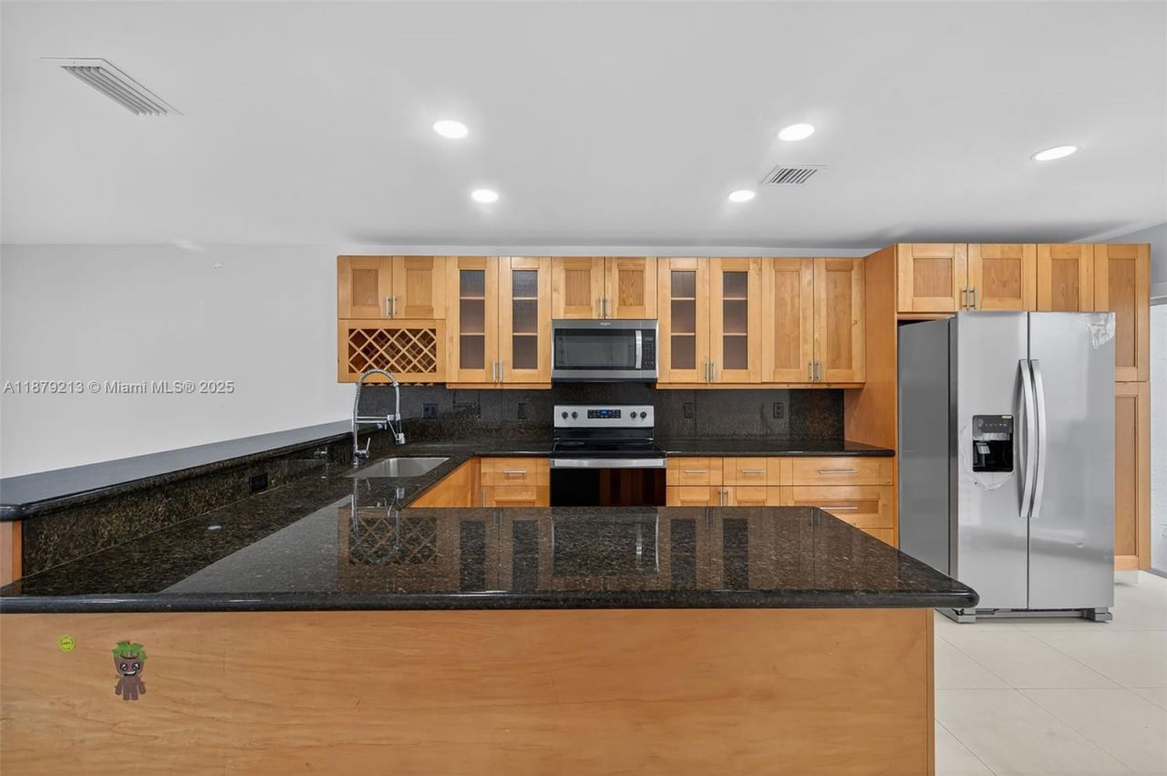 10275 NW 46th St, Doral, FL 33178 Photo