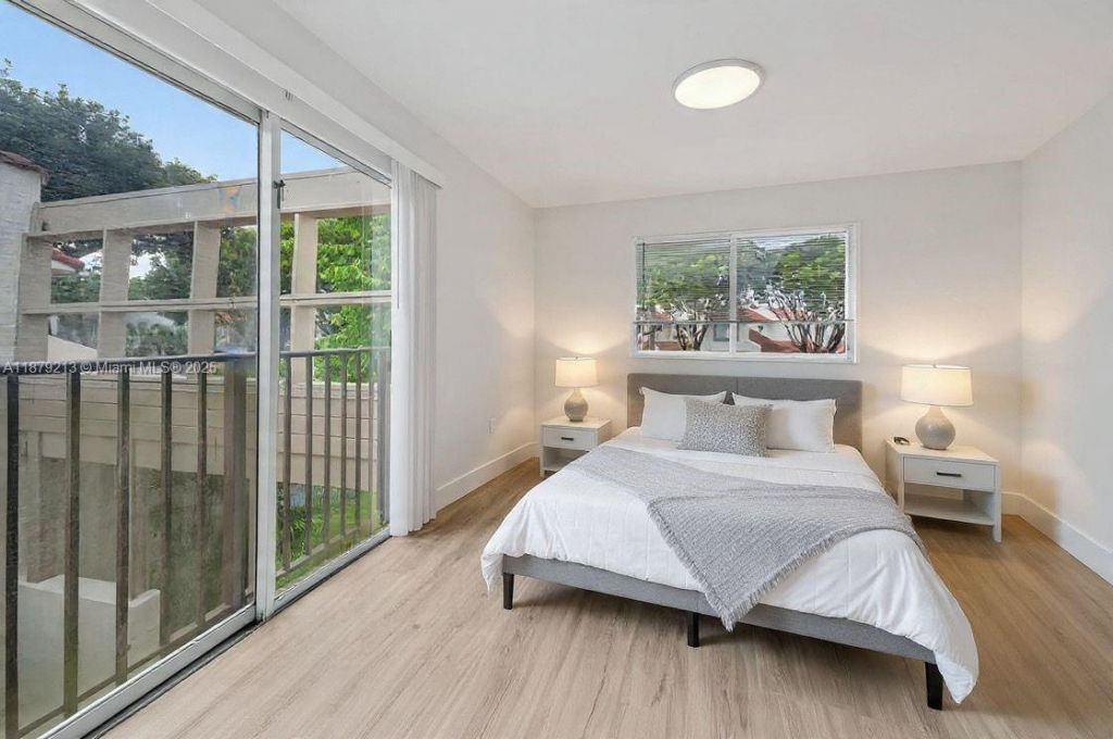 10275 NW 46th St, Doral, FL 33178 Photo