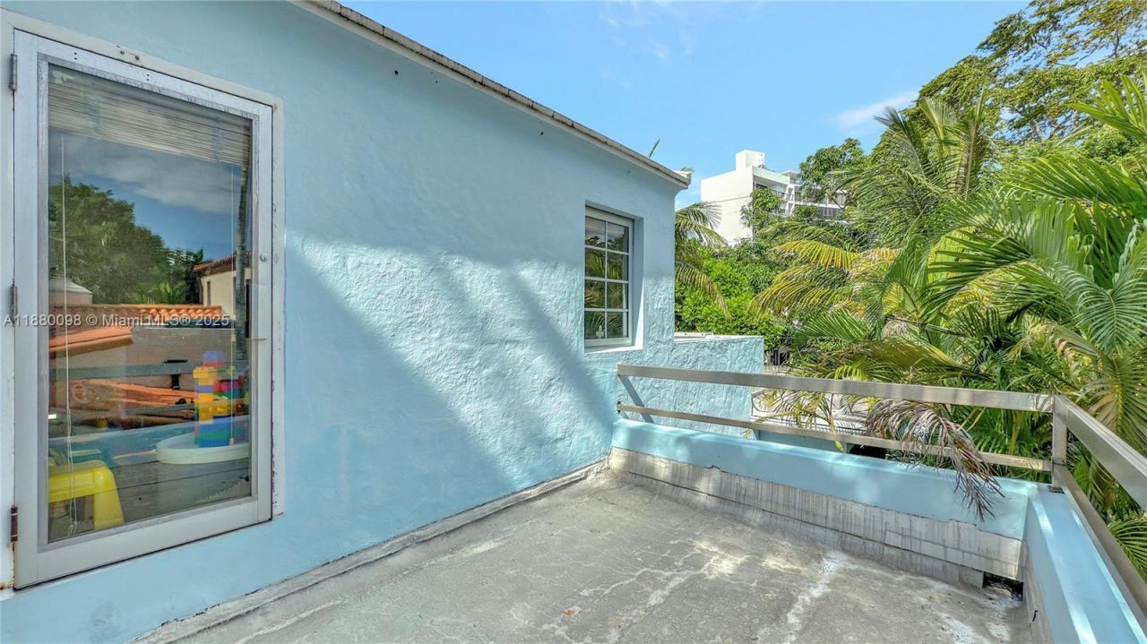 479 NE 56th St, Miami, FL 33137 Photo