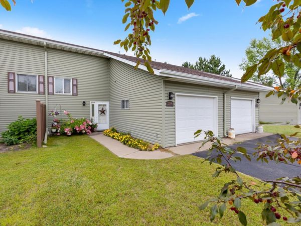 2306 Hillcrest Drive, Brainerd, MN 56401