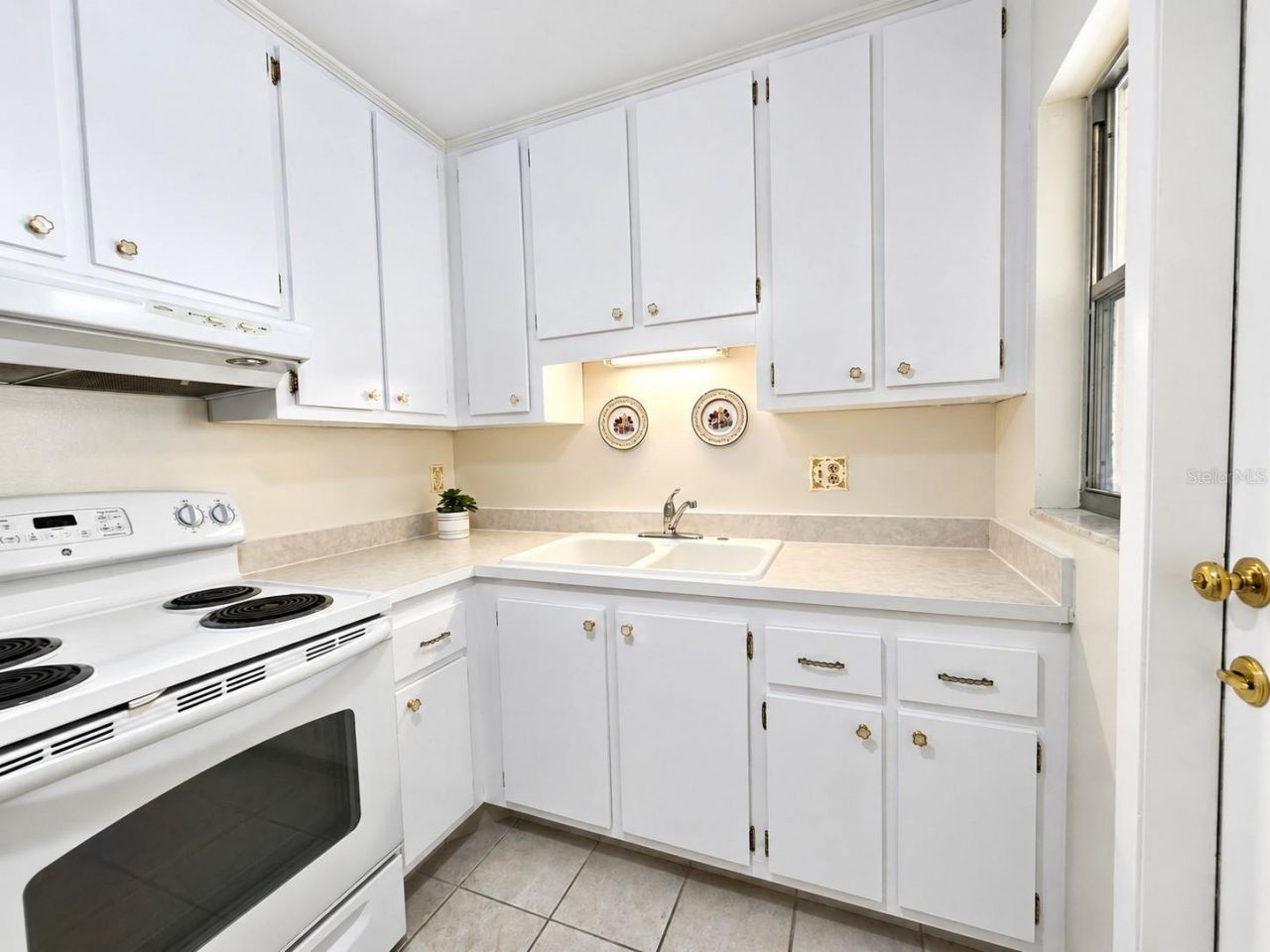 390 301 Boulevard W, Unit 5B, Bradenton, FL 34205 Photo
