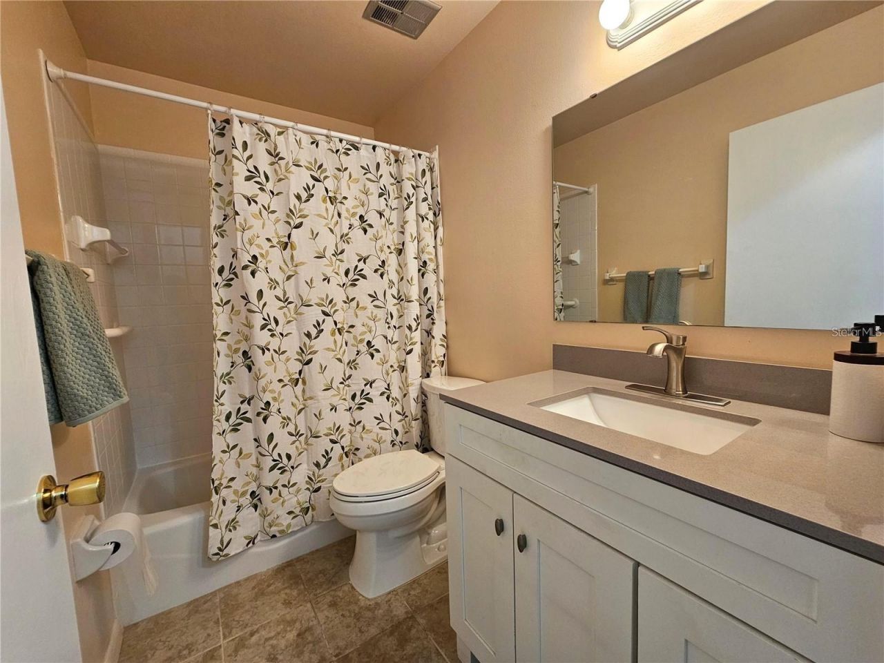 390 301 Boulevard W, Unit 5B, Bradenton, FL 34205 Photo
