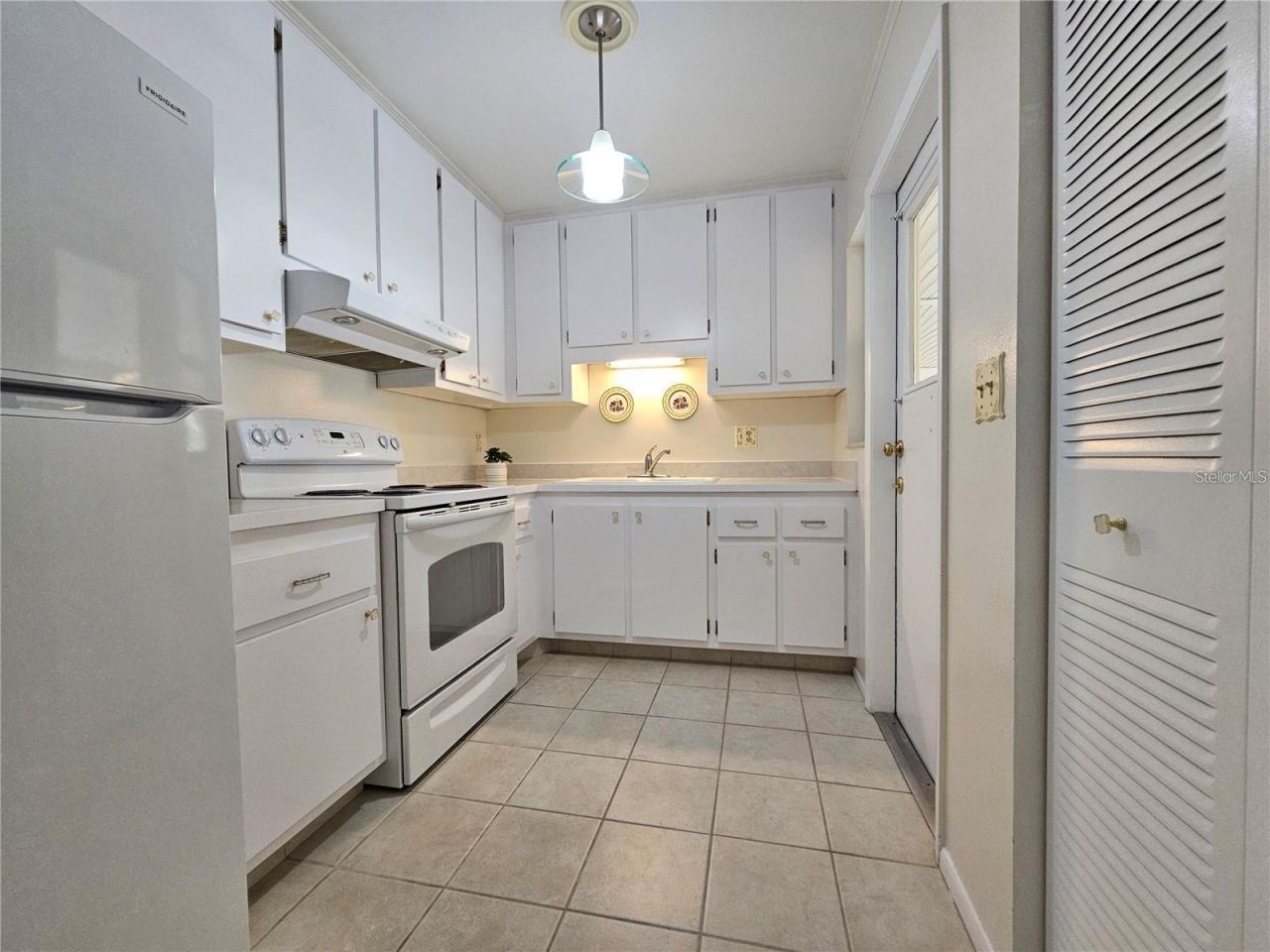 390 301 Boulevard W, Unit 5B, Bradenton, FL 34205 Photo