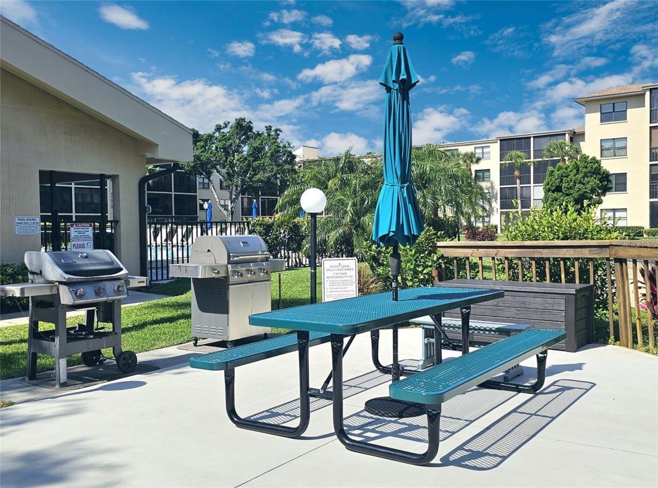 390 301 Boulevard W, Unit 5B, Bradenton, FL 34205 Photo