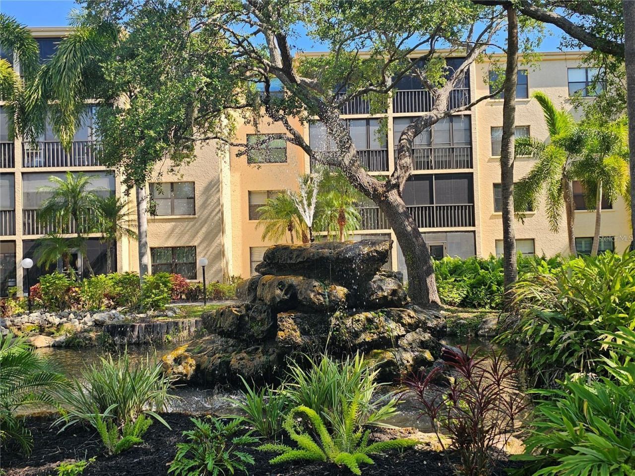 390 301 Boulevard W, Unit 5B, Bradenton, FL 34205 Photo