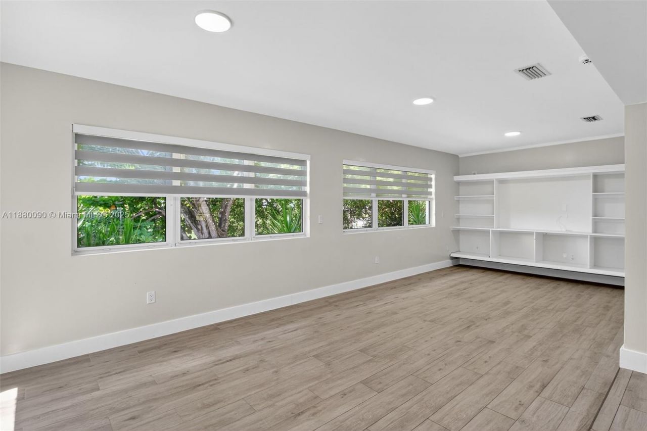 6090 SW 63rd Ave, South Miami, FL 33143 Photo