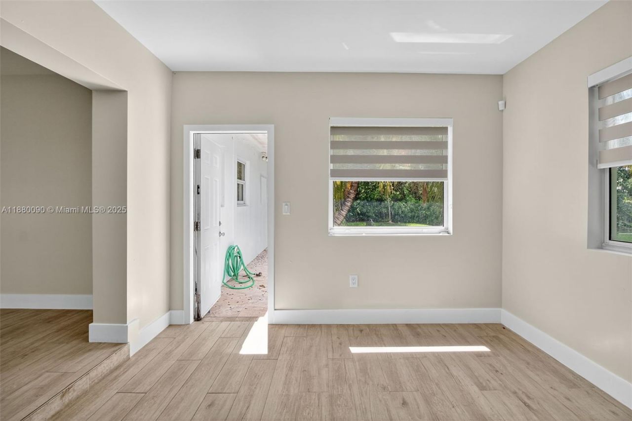 6090 SW 63rd Ave, South Miami, FL 33143 Photo