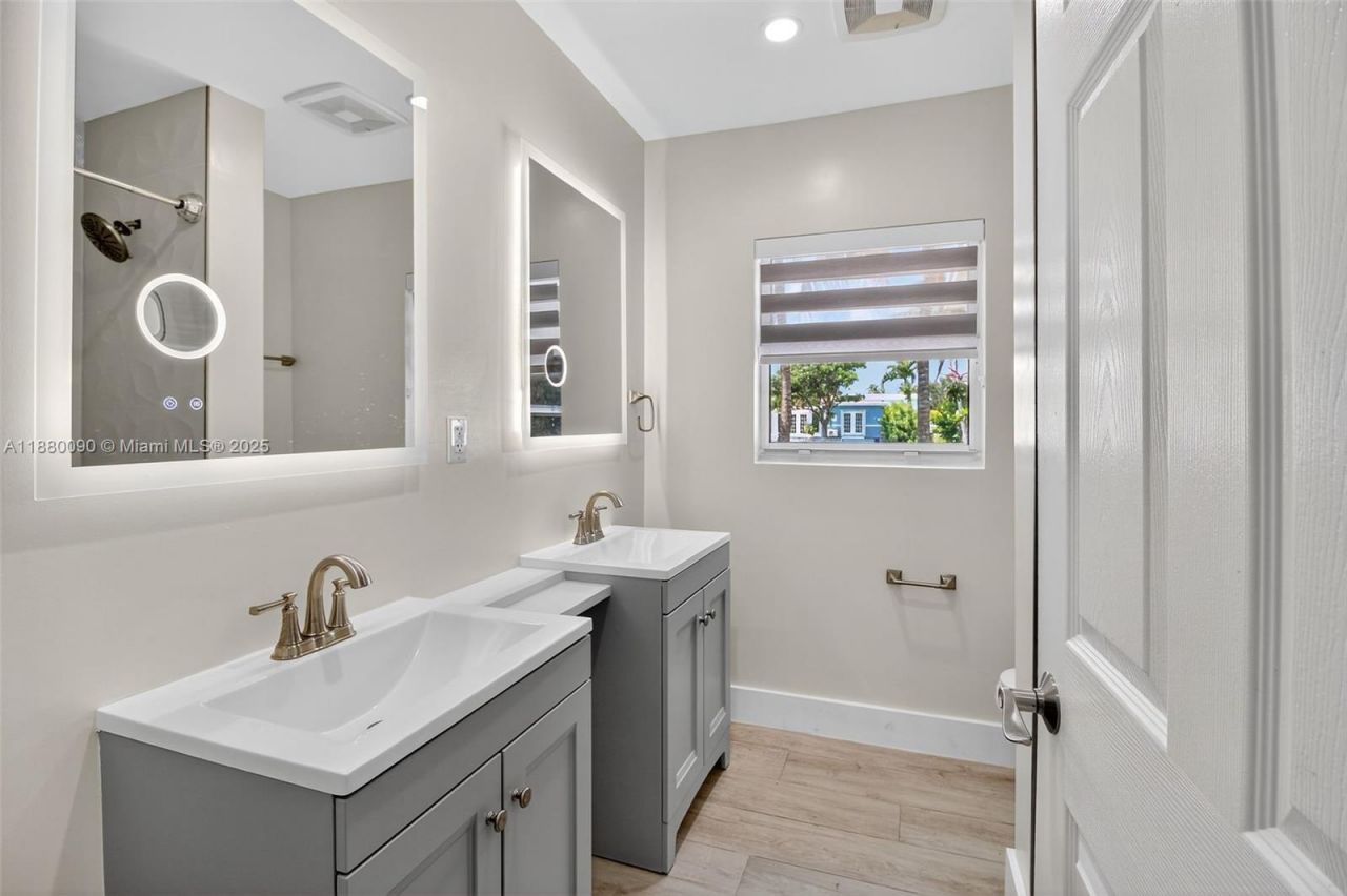 6090 SW 63rd Ave, South Miami, FL 33143 Photo