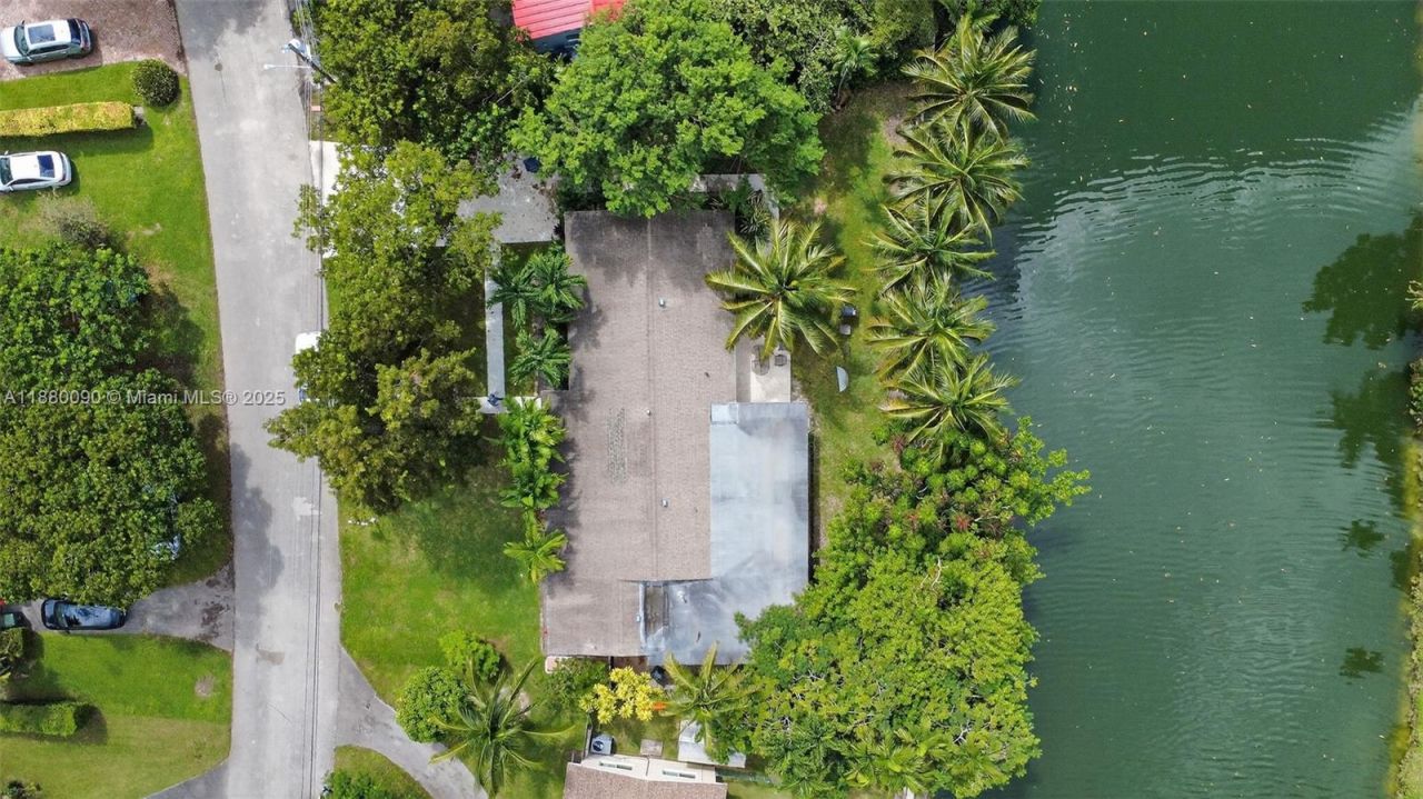 6090 SW 63rd Ave, South Miami, FL 33143 Photo