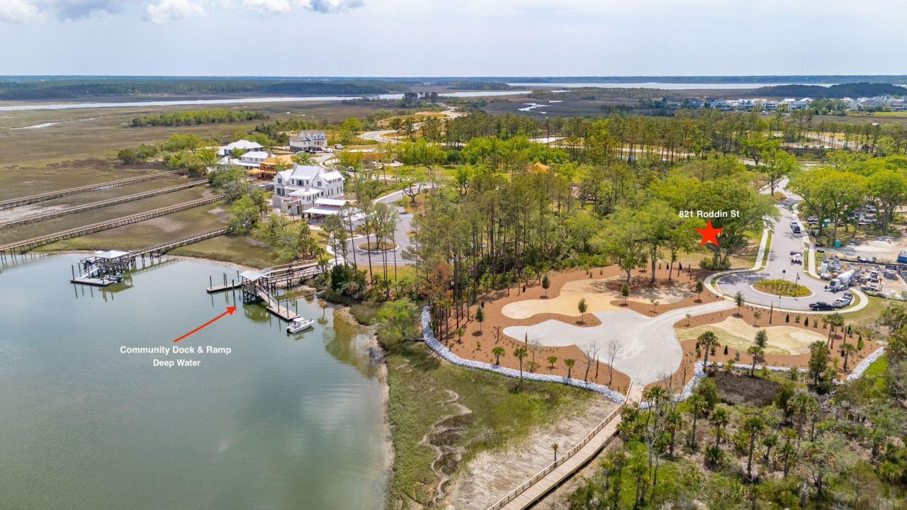 821 Roddin Street Photo 11