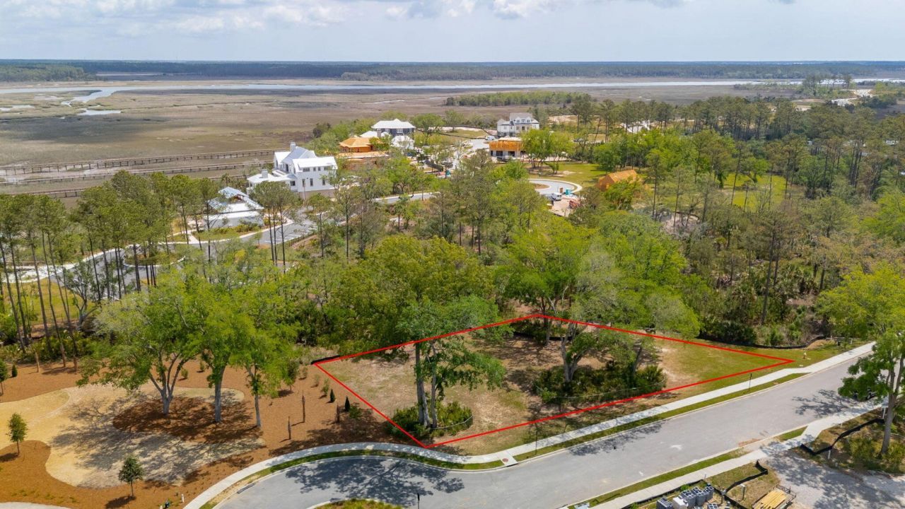 821 Roddin Street Photo 27