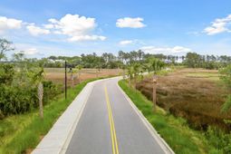 821 Roddin Street photo 4