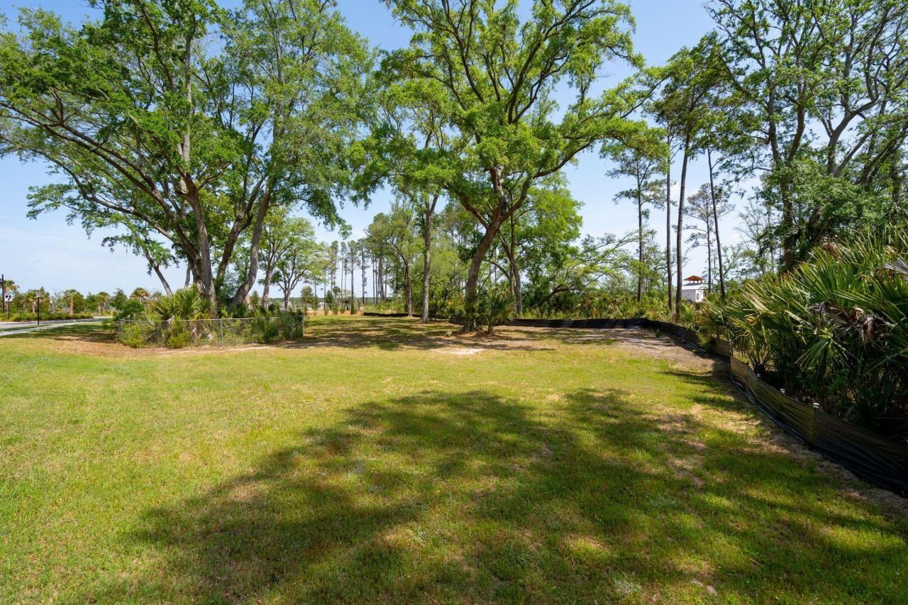 821 Roddin Street Photo 33