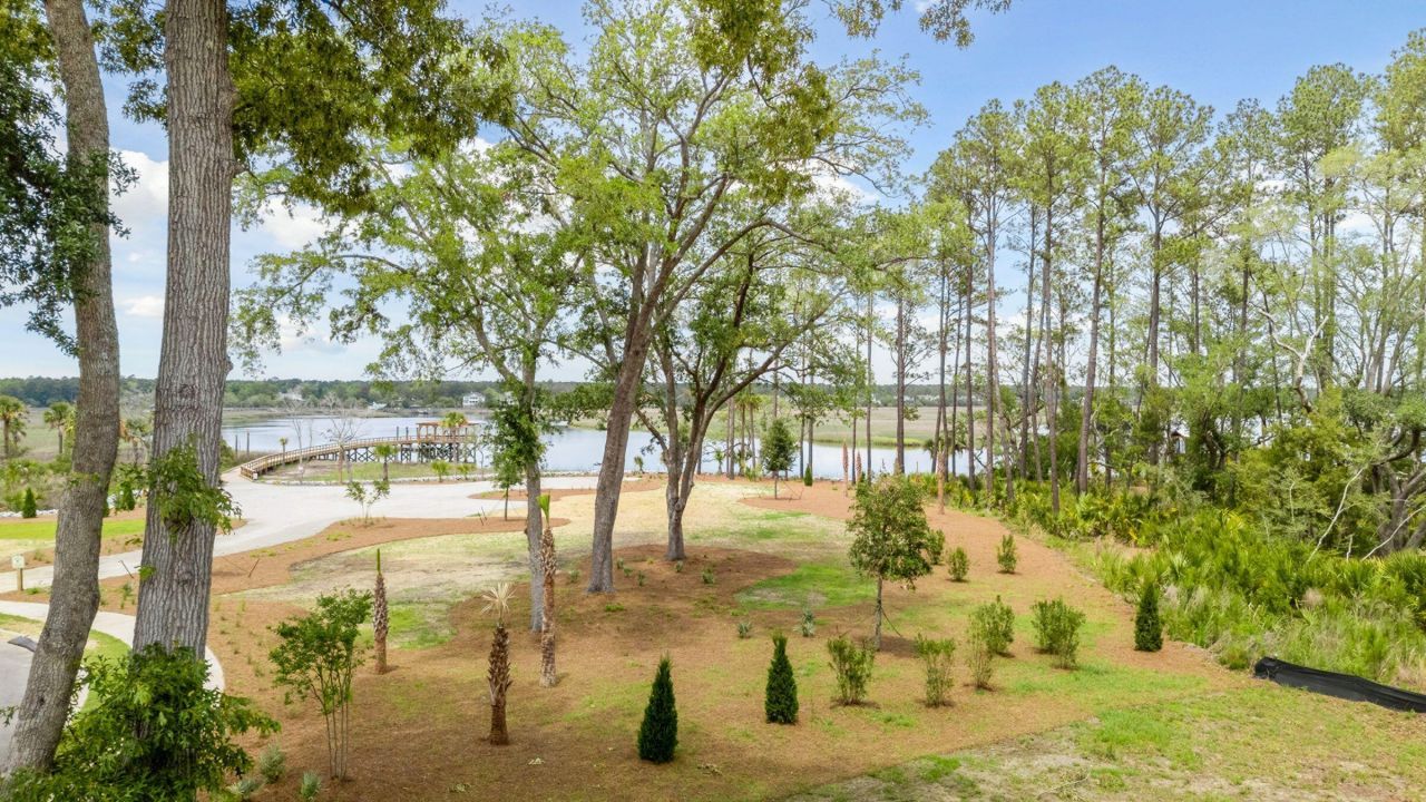 821 Roddin Street Photo 36