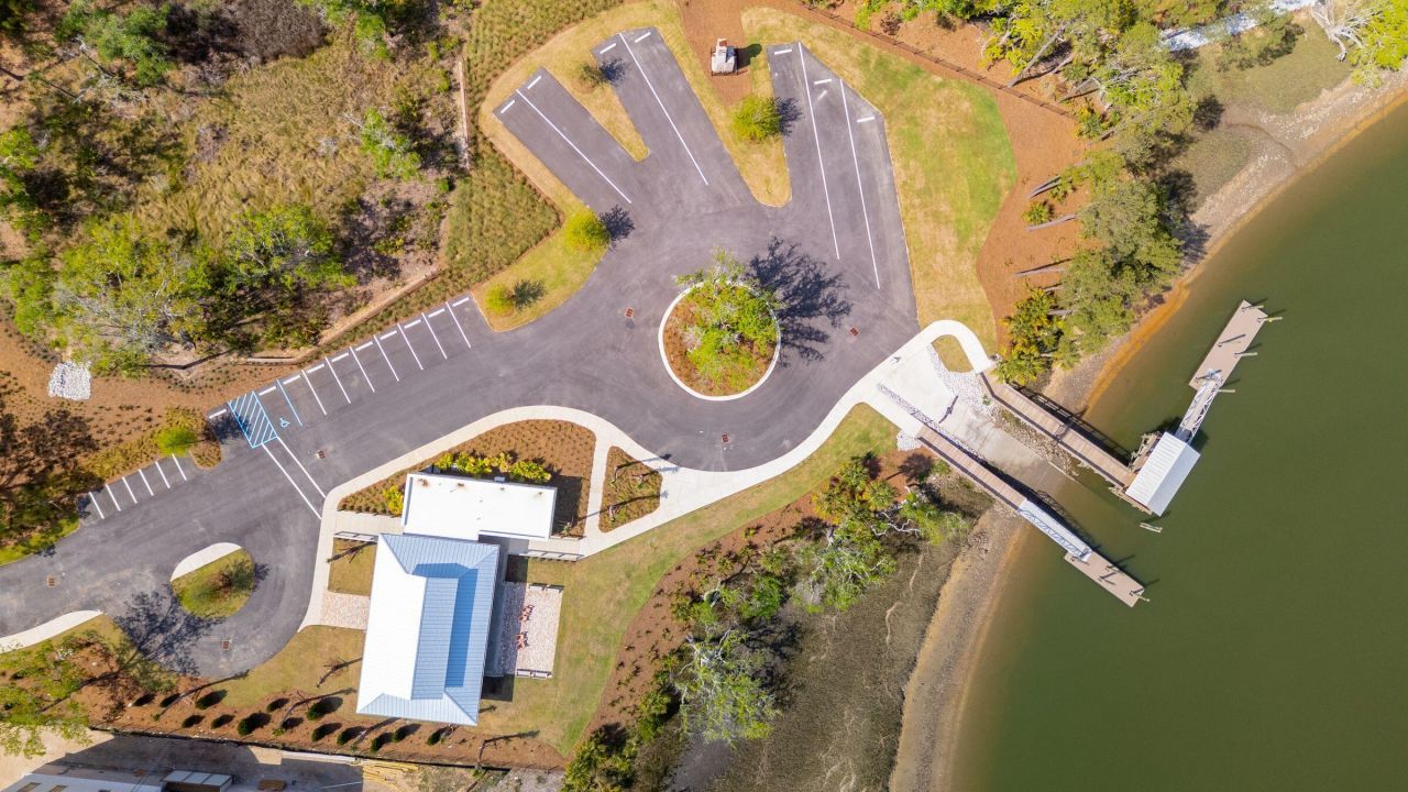 821 Roddin Street Photo 51