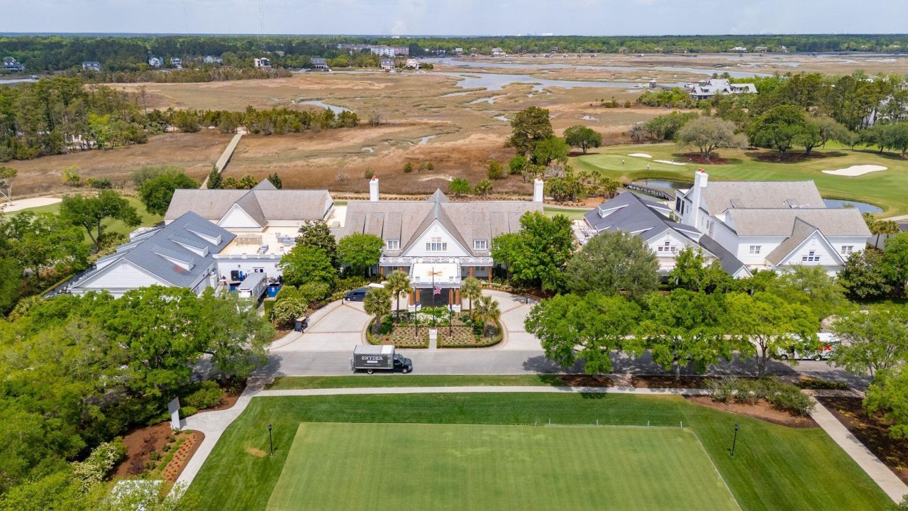 821 Roddin Street Photo 57