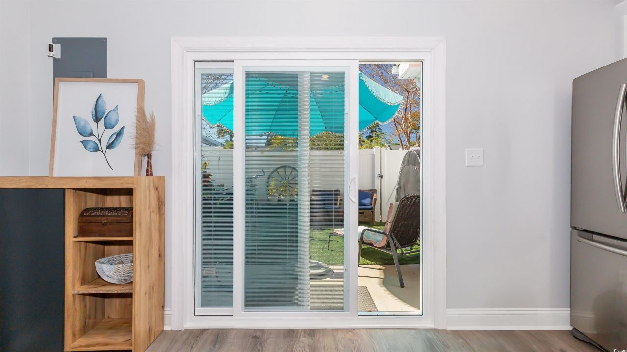 763 Moen Pl. Photo 14