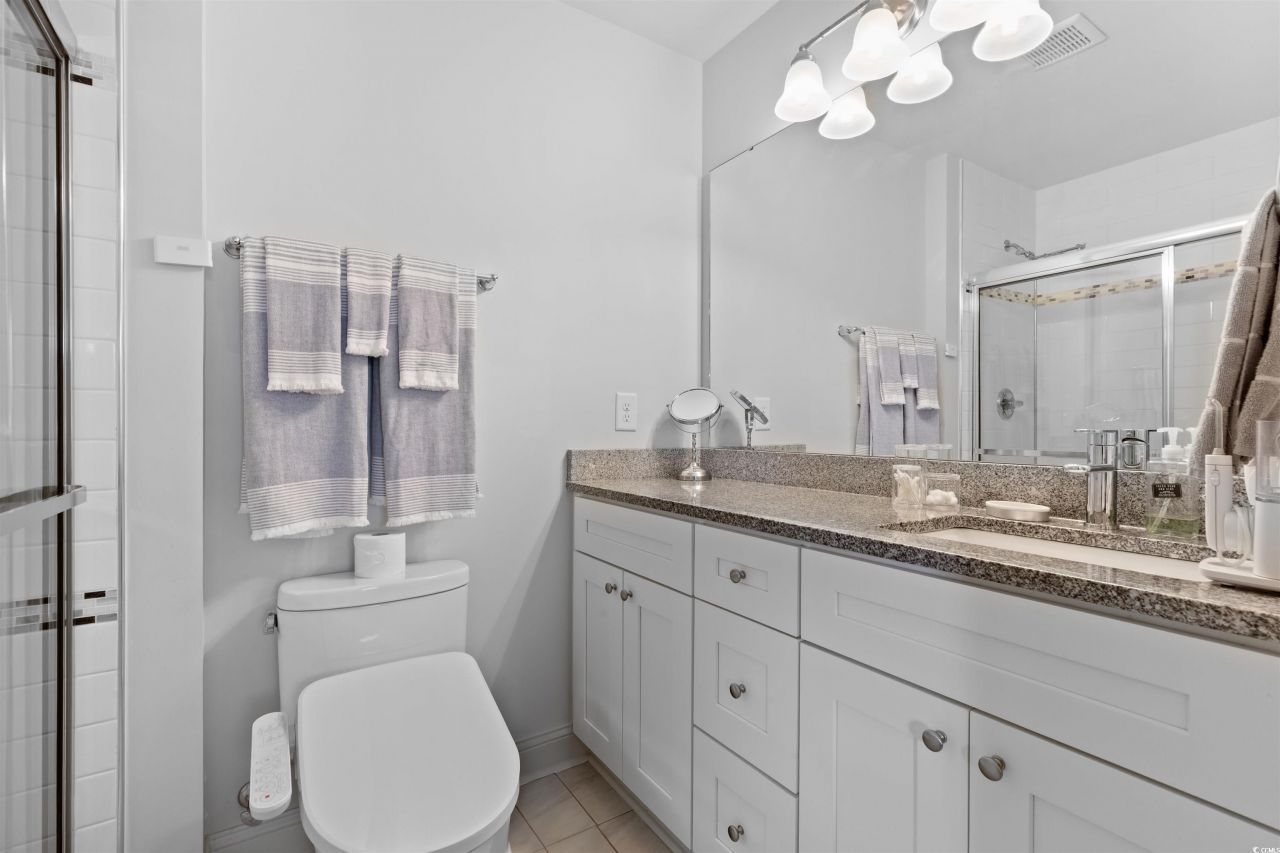 763 Moen Pl. Photo 18