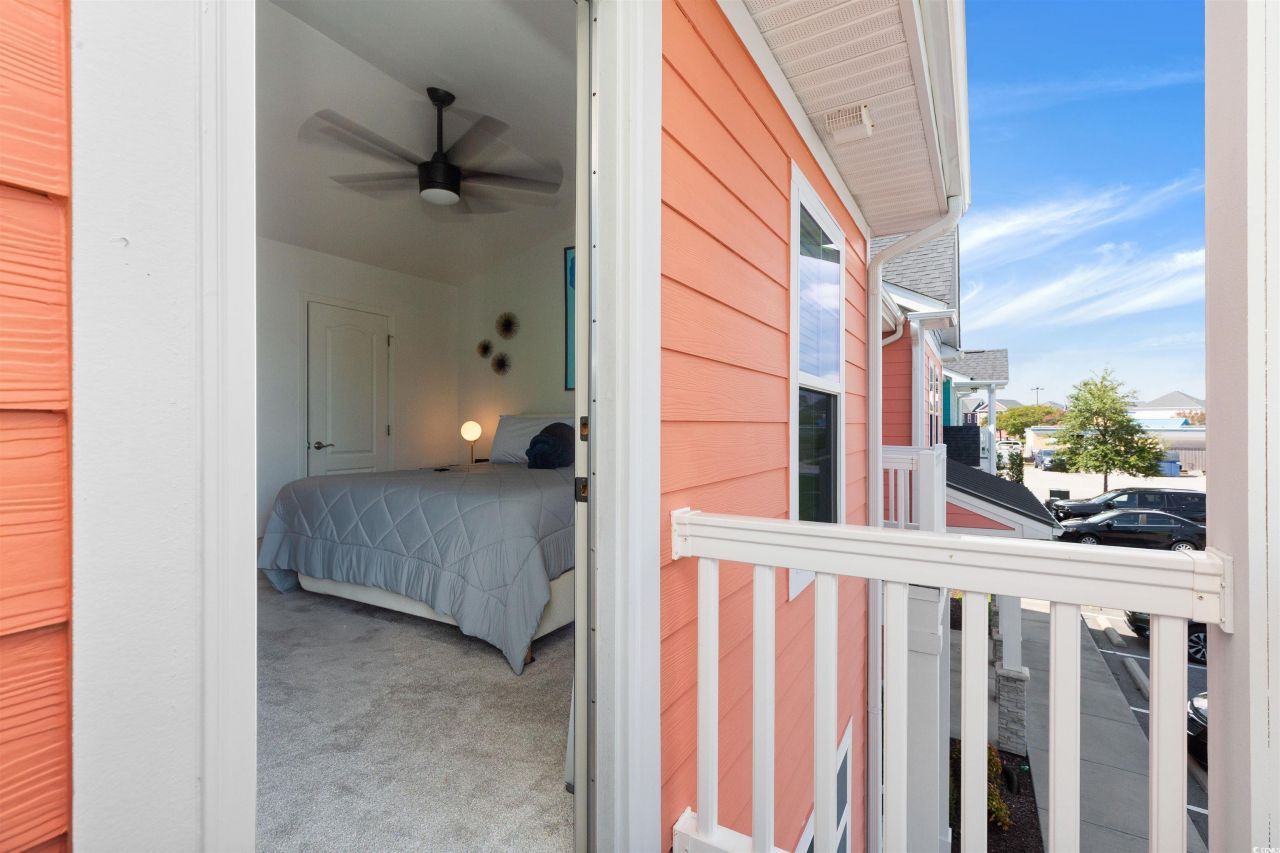 763 Moen Pl. Photo 19