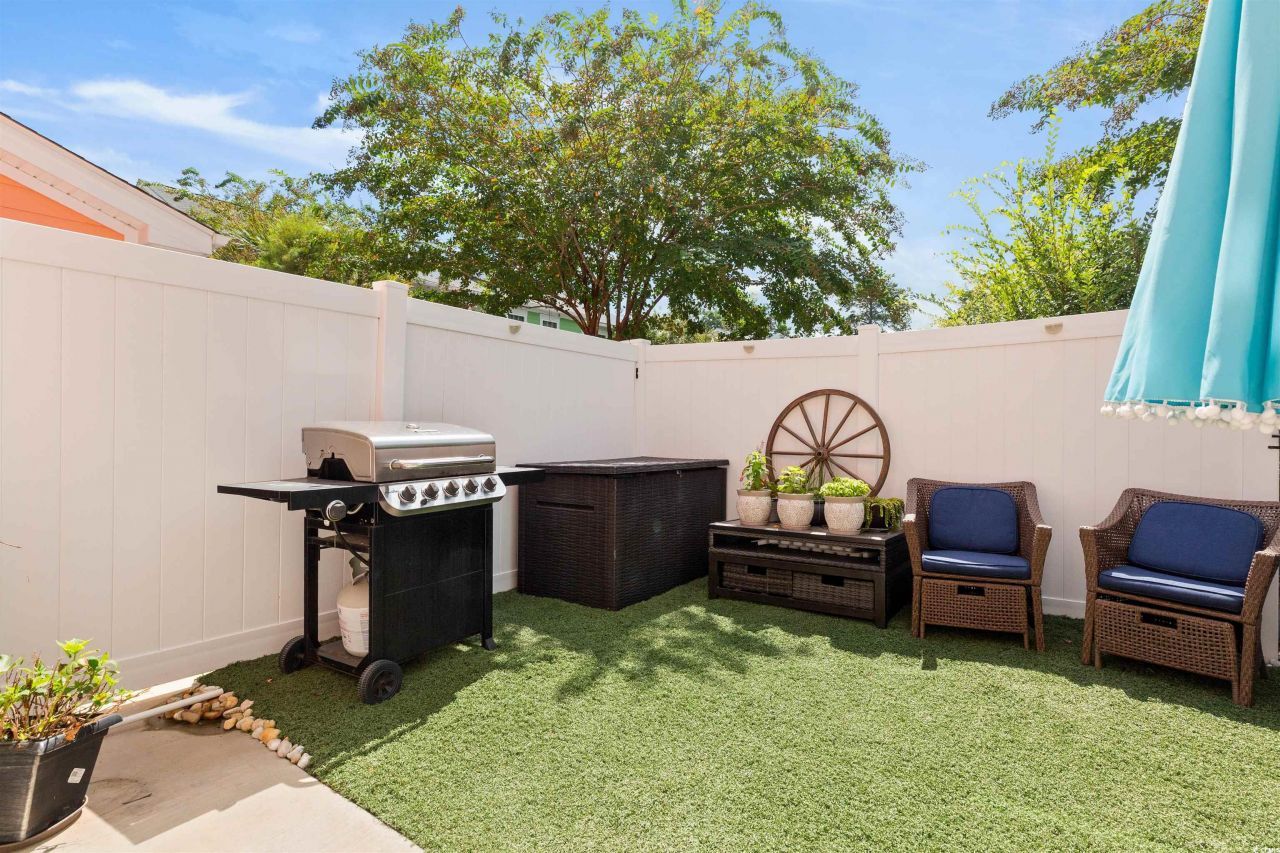 763 Moen Pl. Photo 30