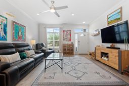 763 Moen Pl. photo 4