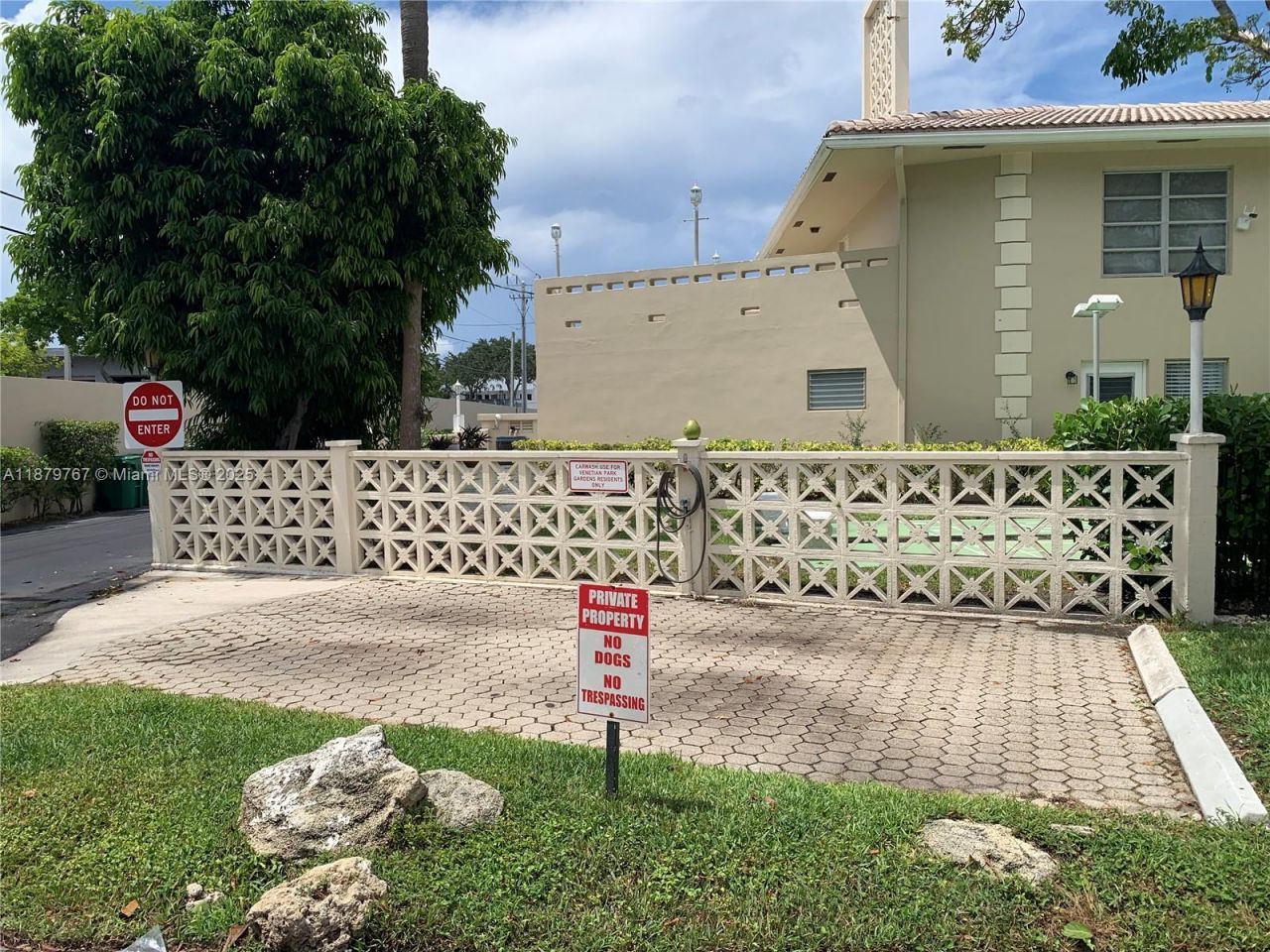 2111 NE 42nd Ct, Unit 103W, Lighthouse Point, FL 33064 Photo