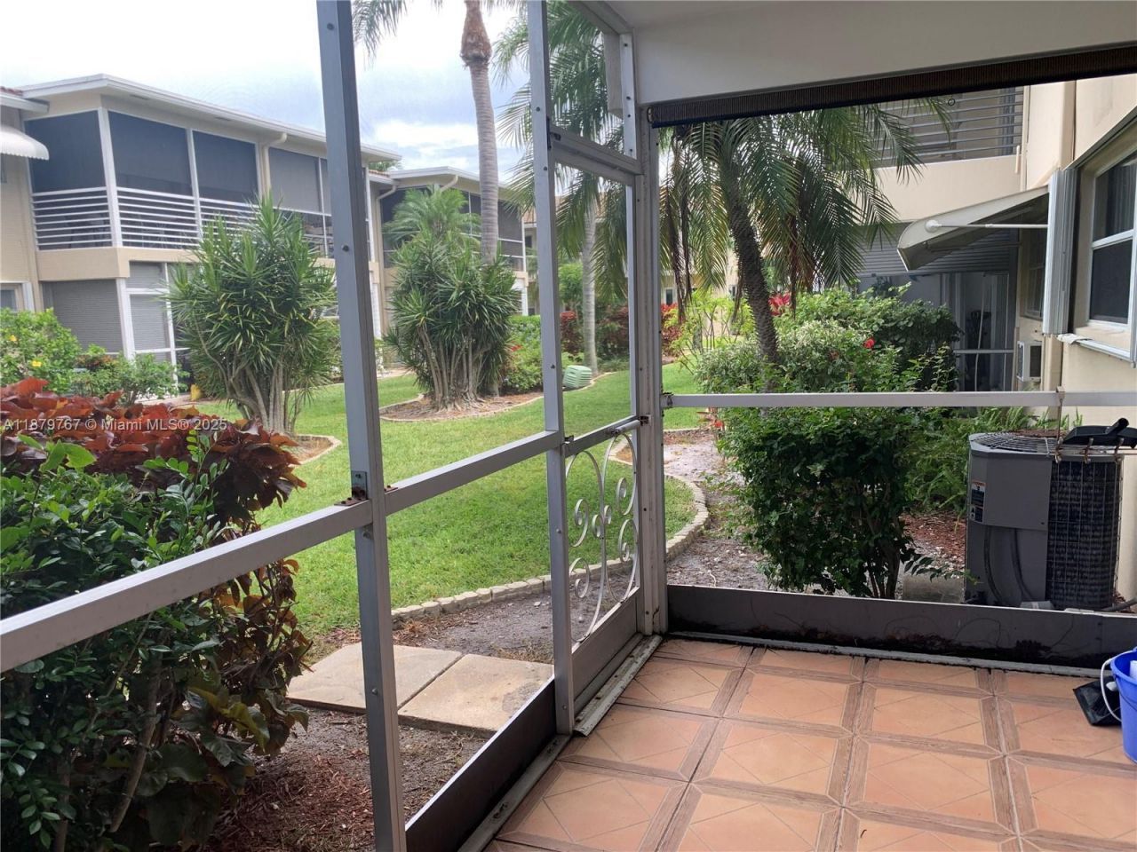 2111 NE 42nd Ct, Unit 103W, Lighthouse Point, FL 33064 Photo