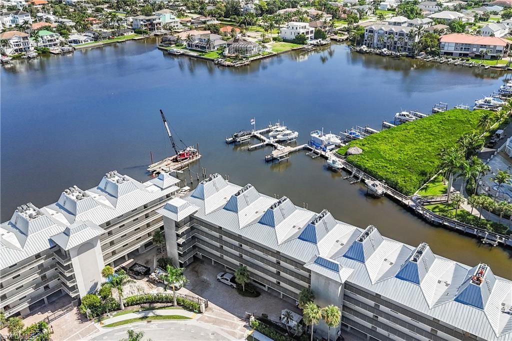 271 Southbay Dr, Unit 225, Naples, FL 34108 Photo