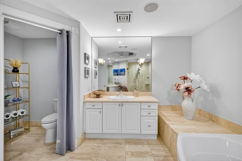 1228 Hillsboro Mile, Unit 203, Hillsboro Beach, FL 33062 Photo