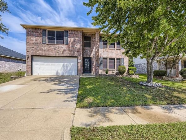 7107 Chambers Creek Lane, Arlington, TX 76002