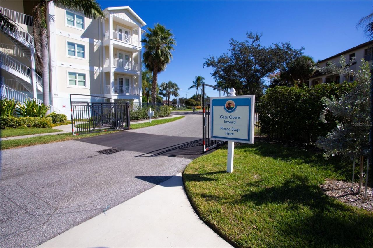 7611 34th Ave W, Unit 302, Bradenton, FL 34209 Photo