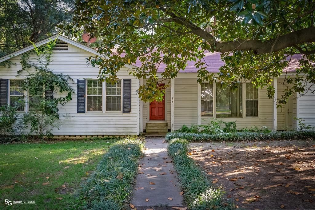 223 W Virginia Avenue, Vivian, LA 71082 Main Photo