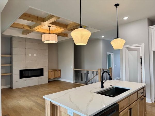 5888 NW Black Oak Court, Parkville, MO 64152